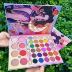 makeup-eyeshadow-palette